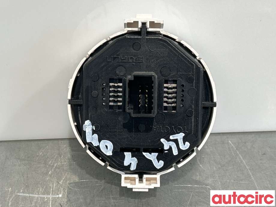 Bryter nødblink til Toyota Yaris 2012-2014 (Type III, Fase 1)  (TOYOTA|839500D050||83950-0D050-A)