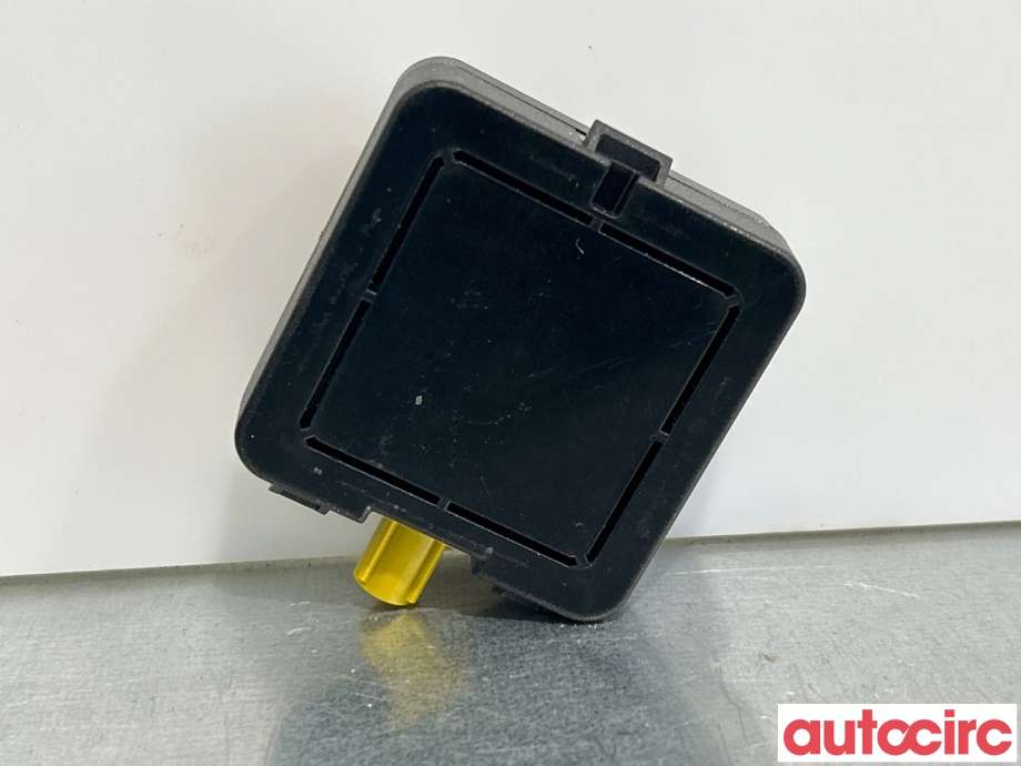 Antenne forsterker til Mercedes Vito 2014-->> (W447) (W447) (MERCEDES|A9079054008|)