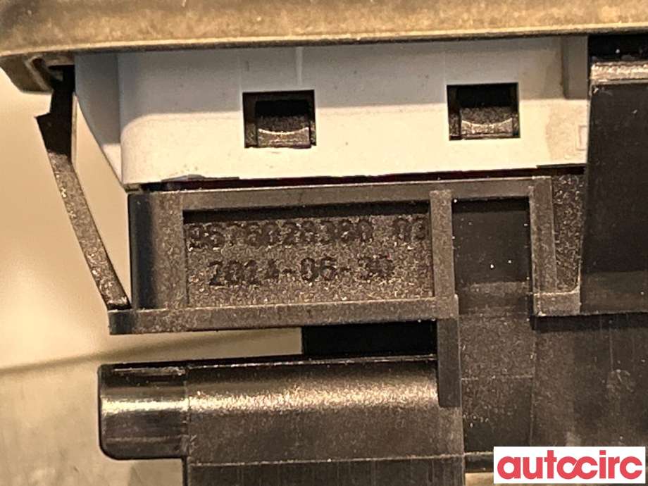 Bakluke/bakdør håndtak til Peugeot 308 2013-2021 (Type II)  (PEUGEOT|9676028380|)