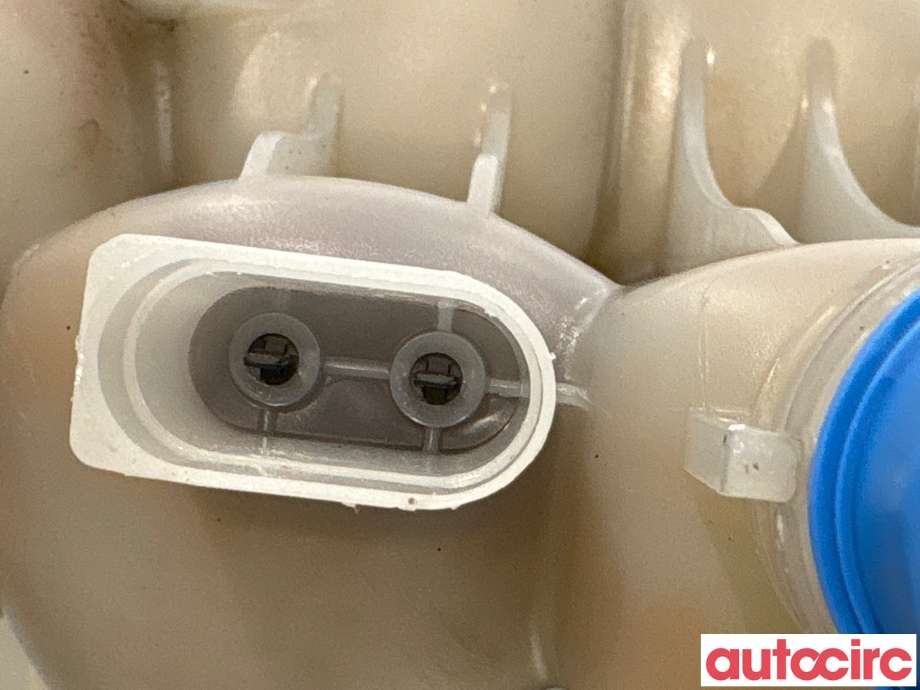 Ekspansjonstank til Audi A4 2015-2019 (Type V, Fase 1) (B9) (B9) (AUDI|8W0121405E||8W0121405L)