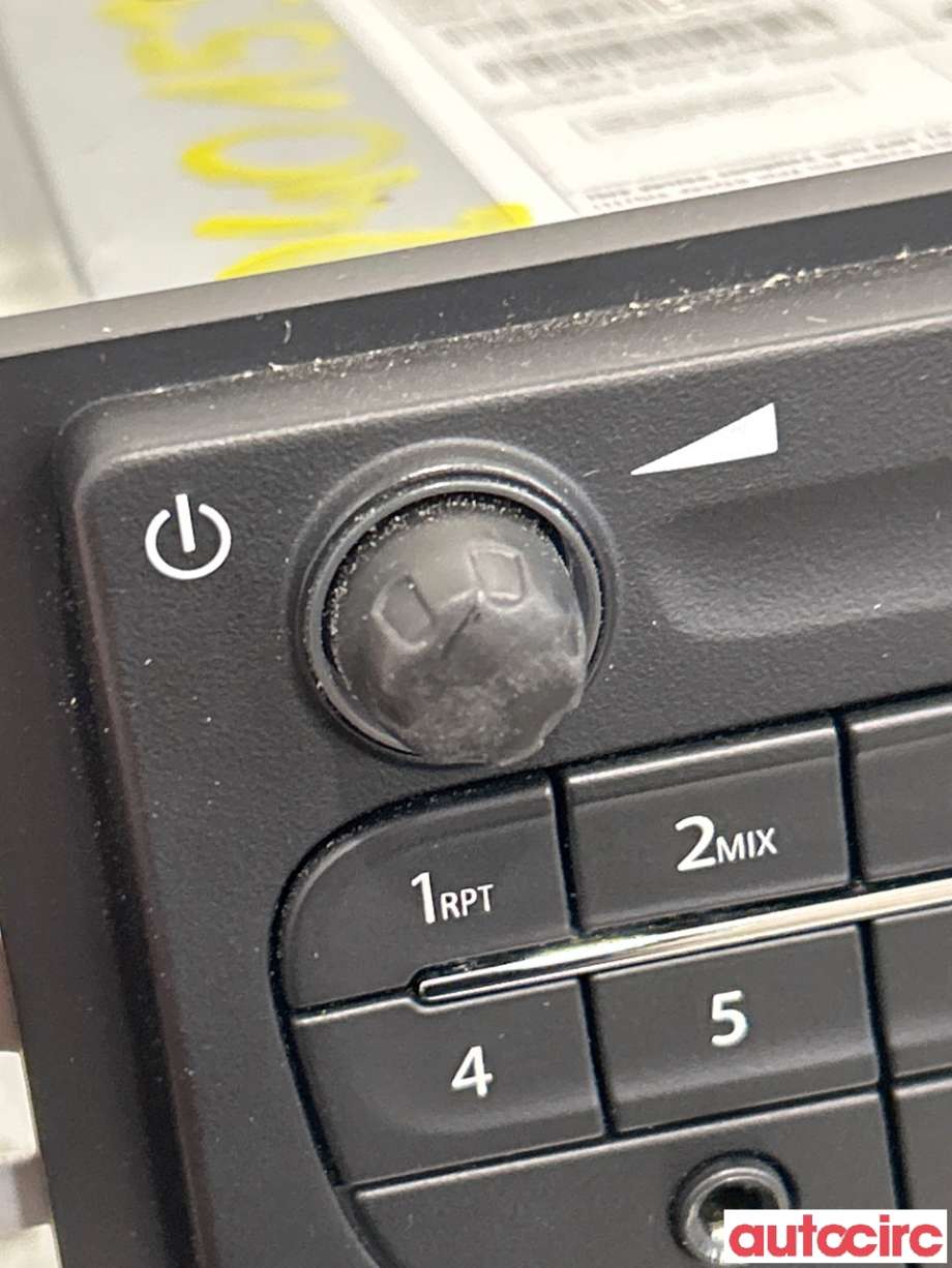 Bilstereo til Nissan NV400 2012-->>  (NISSAN|2818200Q2K|2801000Q6D|281152370R)