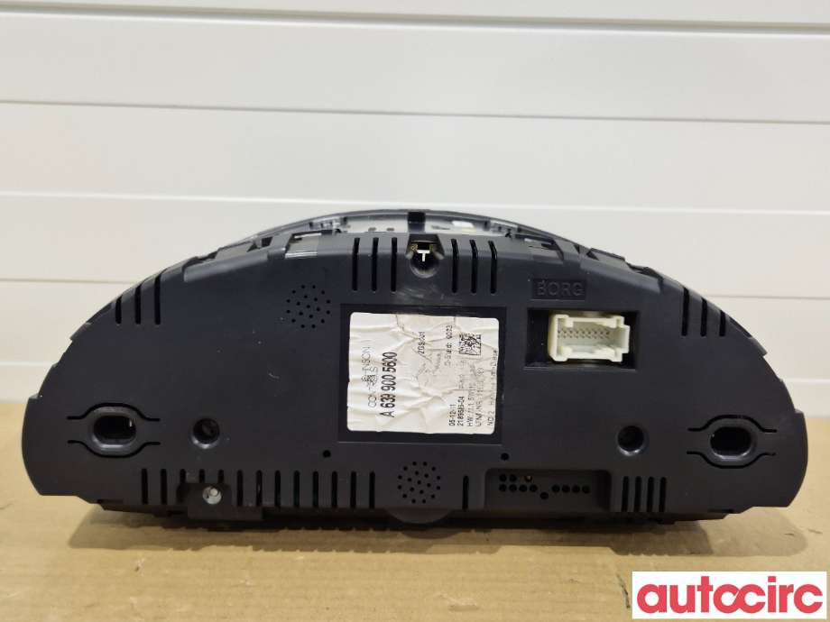 Instrumentpanel til Mercedes Vito/Viano 2010-2014 (Fase 2) (W639) (W639) (MERCEDES|A6399001501|A6399005600)