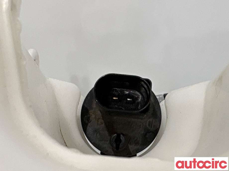 Spylertank til Toyota Auris 2015-2019 (Type II, Fase 2) (TOYOTA|8535502200||85350-02200)