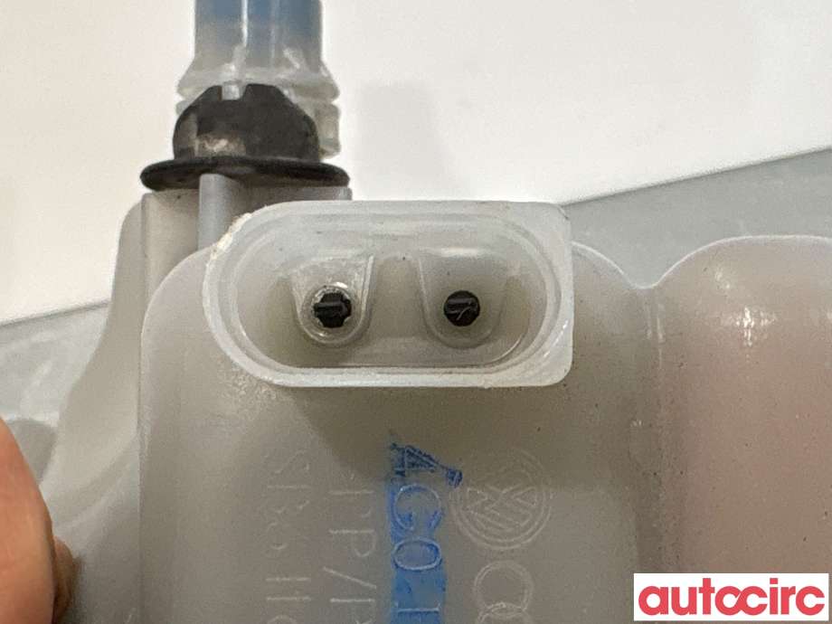 Ekspansjonstank til Audi A6, Allroad 2015-2019 (Type III, Fase 2) (C7) (C7) (AUDI|4G0121403J||4G0121403AH)