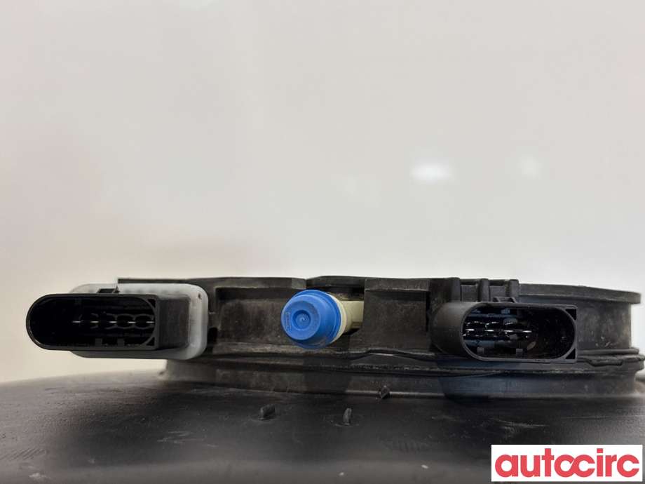 AdBlue tank til Škoda Superb 2015-->> (Type III)  (SKODA|3Q0131877D||3Q0131877H)