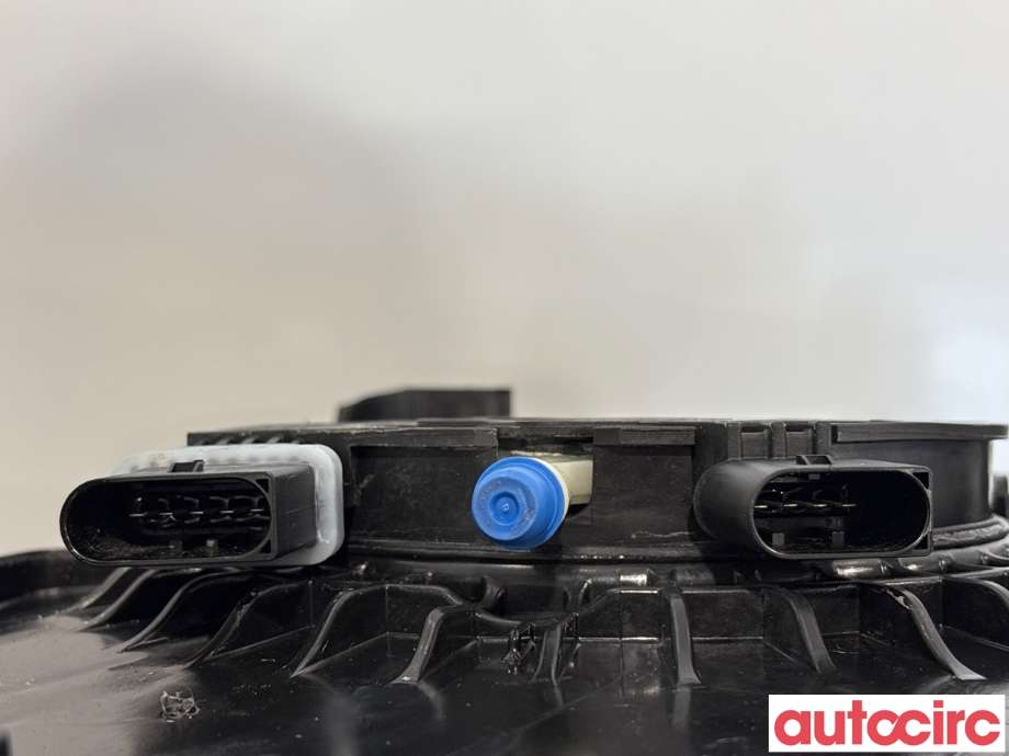AdBlue tank til Škoda Octavia 2020-->> (Type IV)  (SKODA|5WA131877AA|)