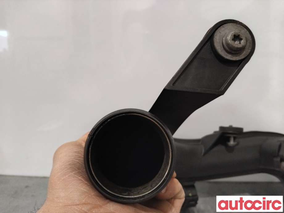 Turbo rør til Škoda Yeti 2009-2013 (Fase 1)  (SKODA|5N0145770A|)