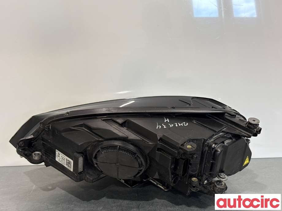 Frontlykt høyre halogen til VW Golf VII 2012-2017 (Fase 1)  (VOLKSWAGEN|5G1941754|90024306|5G1941752)