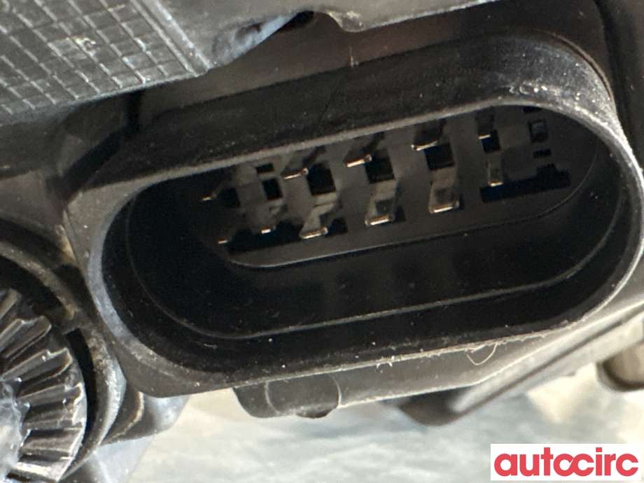 Frontlykt høyre halogen til VW Golf VII 2012-2017 (Fase 1)  (VOLKSWAGEN|5G1941754|90024306|5G1941752)