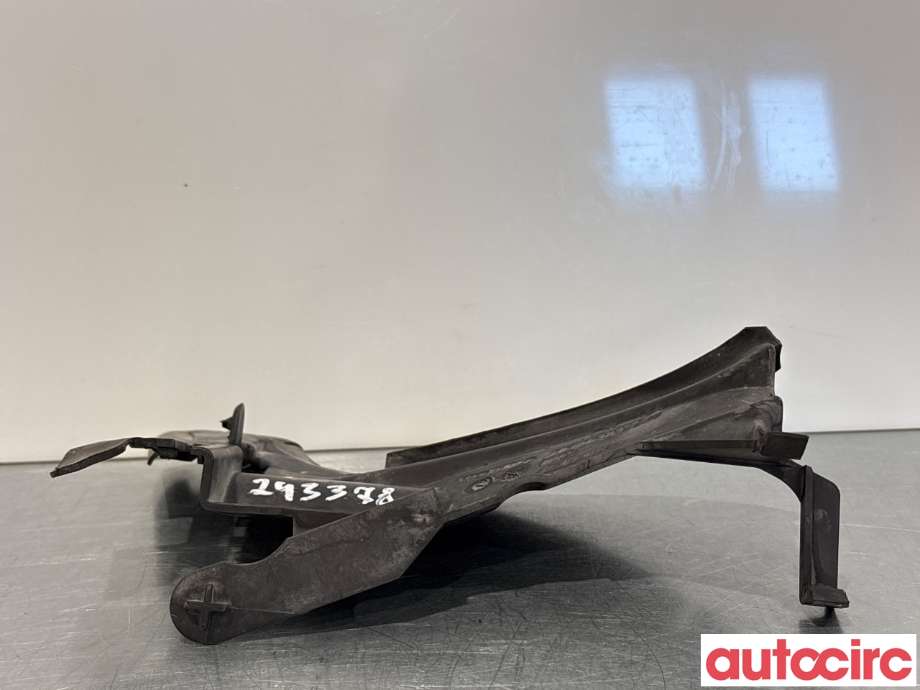 Diverse deler til Volvo XC70 2008-2013 (Type II, Fase 1) (VOLVO|30796389|)