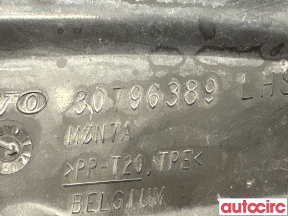 Diverse deler til Volvo XC70 2008-2013 (Type II, Fase 1) (VOLVO|30796389|)