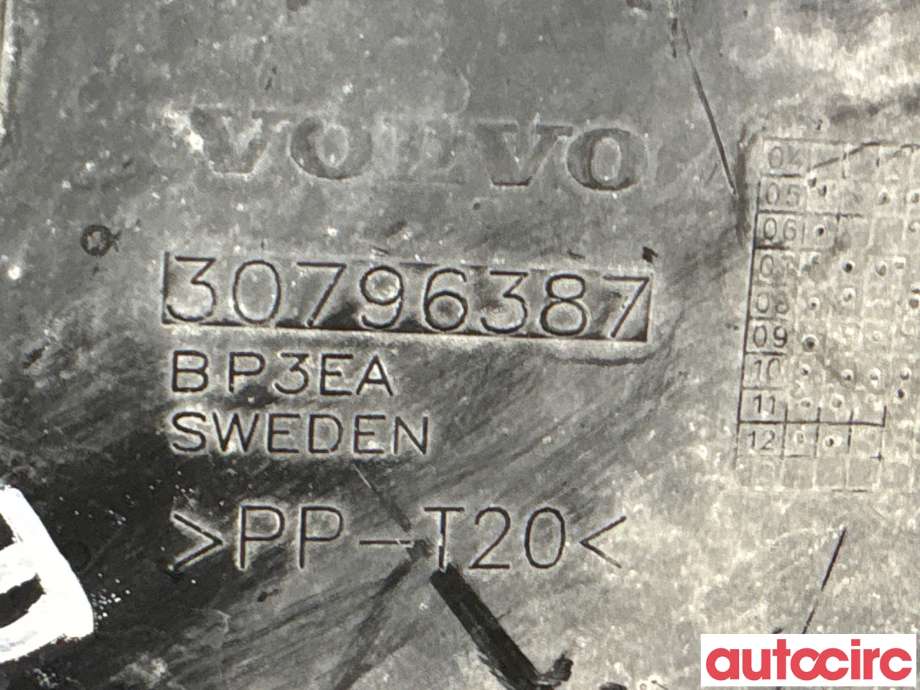 Diverse deler til Volvo XC70 2008-2013 (Type II, Fase 1) (VOLVO|30796387|)