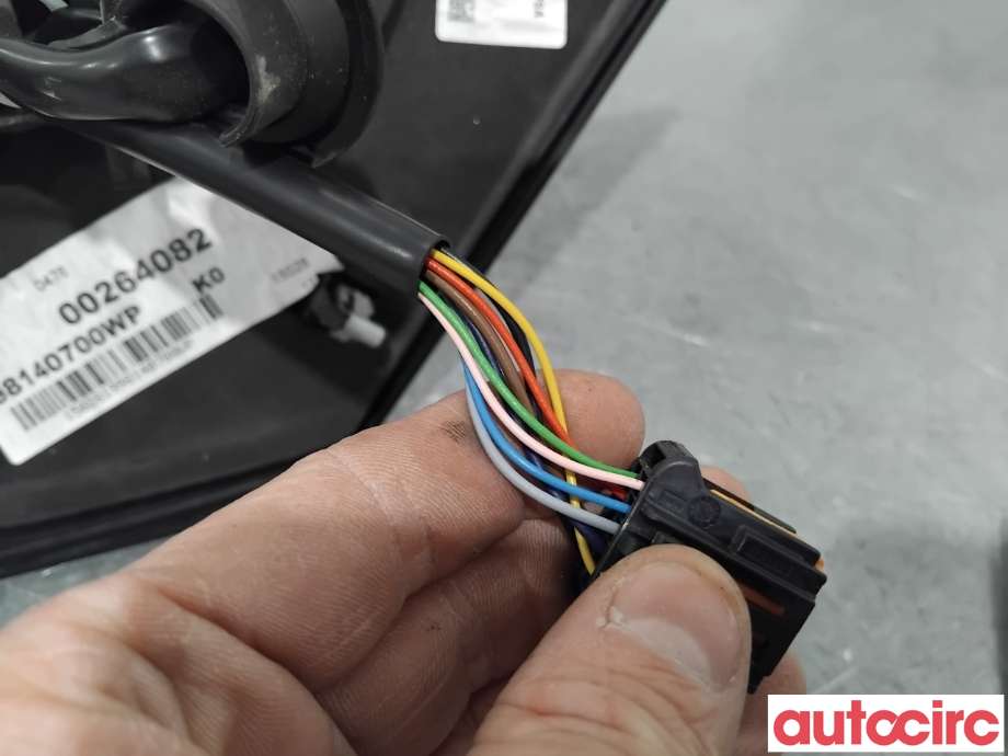 Speil venstre til Citroën Jumpy 2016-->> (Type III)  (CITROEN|98087022XT|)