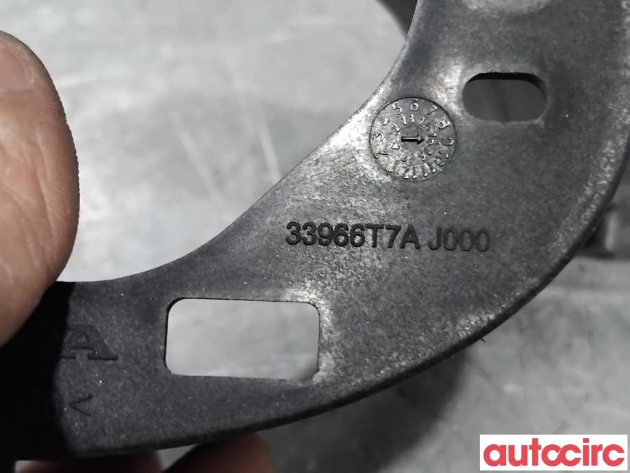 Frontlyktehus til Honda HR-V 2015-2021 (Type II)  (HONDA|33966-T7A-J000||33966T7AJ000)