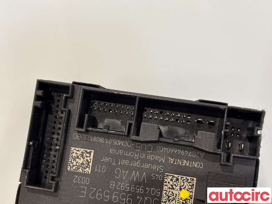 Styreenhet dør venstre foran til Škoda Superb 2015-->> (Type III)  (SKODA|5Q4959592E|A2C7494660400)