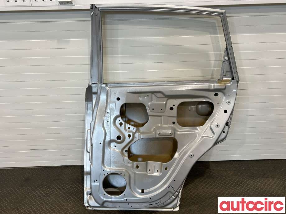 Dør høyre bak til Opel Antara 2007-2013  (OPEL|95416997|96660702|)