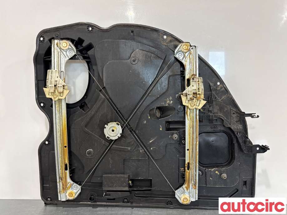 Ruteheis til Dodge RAM 2009-2018 (Type IV) (DODGE|68045132AB|)