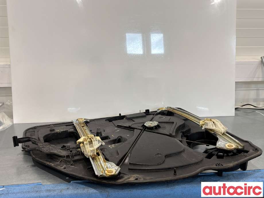 Ruteheis til Dodge RAM 2009-2018 (Type IV) (DODGE|68045132AB|)