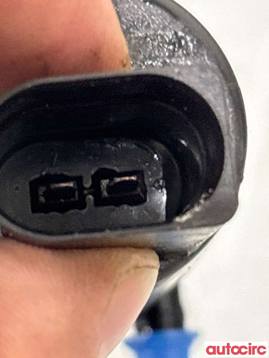 Spylerpumpe foran til Mercedes Sprinter 2018-->> (907/910) (907/910) (MERCEDES|A2048660221|)