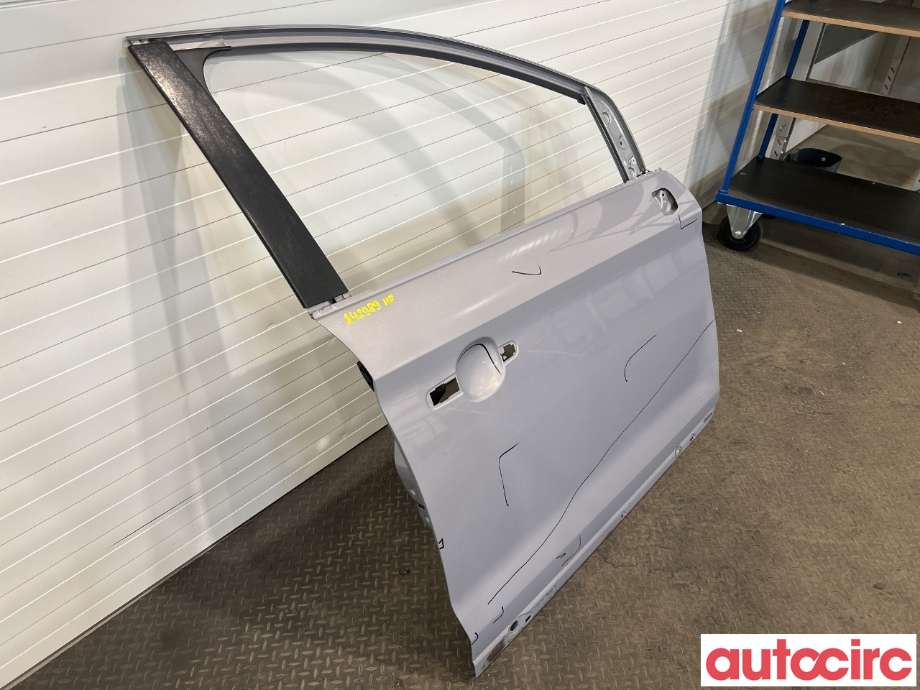 Dør høyre foran til Ford Kuga 2008-2012 (Type I) (FORD|1712678|)