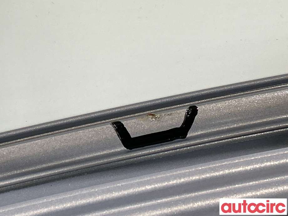 Dør høyre foran til Ford Kuga 2008-2012 (Type I) (FORD|1712678|)
