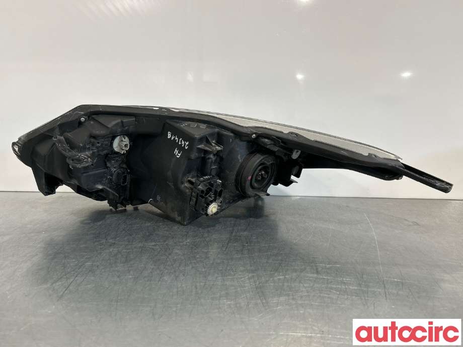 Frontlykt høyre halogen til Honda HR-V 2015-2021 (Type II)  (HONDA|33100-T7S-G01|)