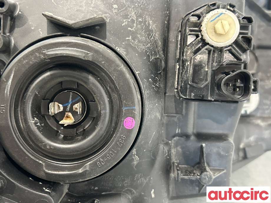 Frontlykt høyre halogen til Honda HR-V 2015-2021 (Type II)  (HONDA|33100-T7S-G01|)