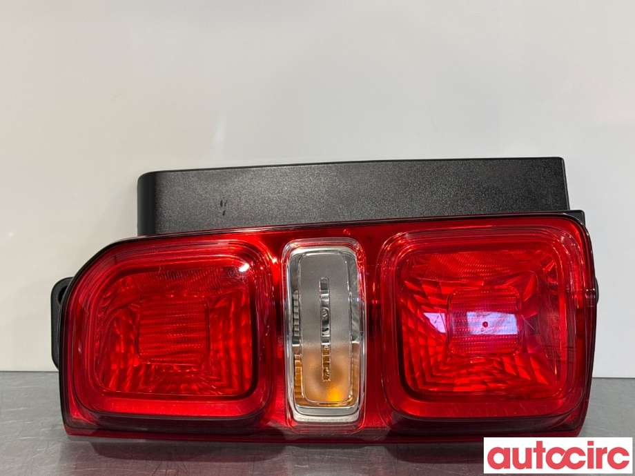 Baklykt venstre til Citroën Jumpy, 2016-->> (Type III)  (CITROEN|9808243180)