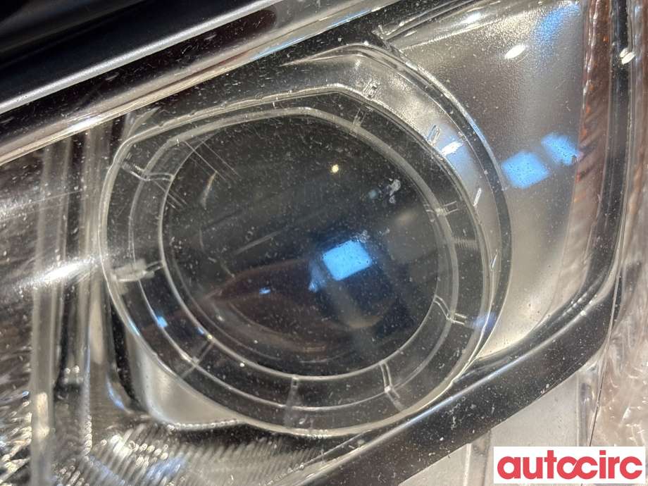 Frontlykt venstre halogen til Volvo V70 2007-2013 (Type III, Fase 1)  (VOLVO|31353538||31353532)