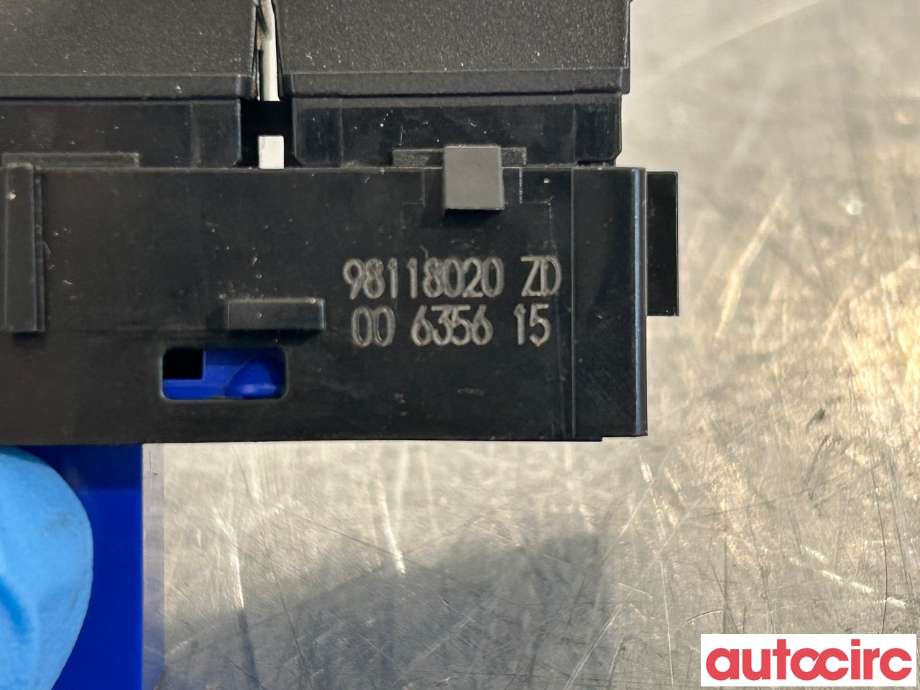 Bryter diverse til Citroën Jumpy 2016-->> (Type III)  (CITROEN||98118020ZD)
