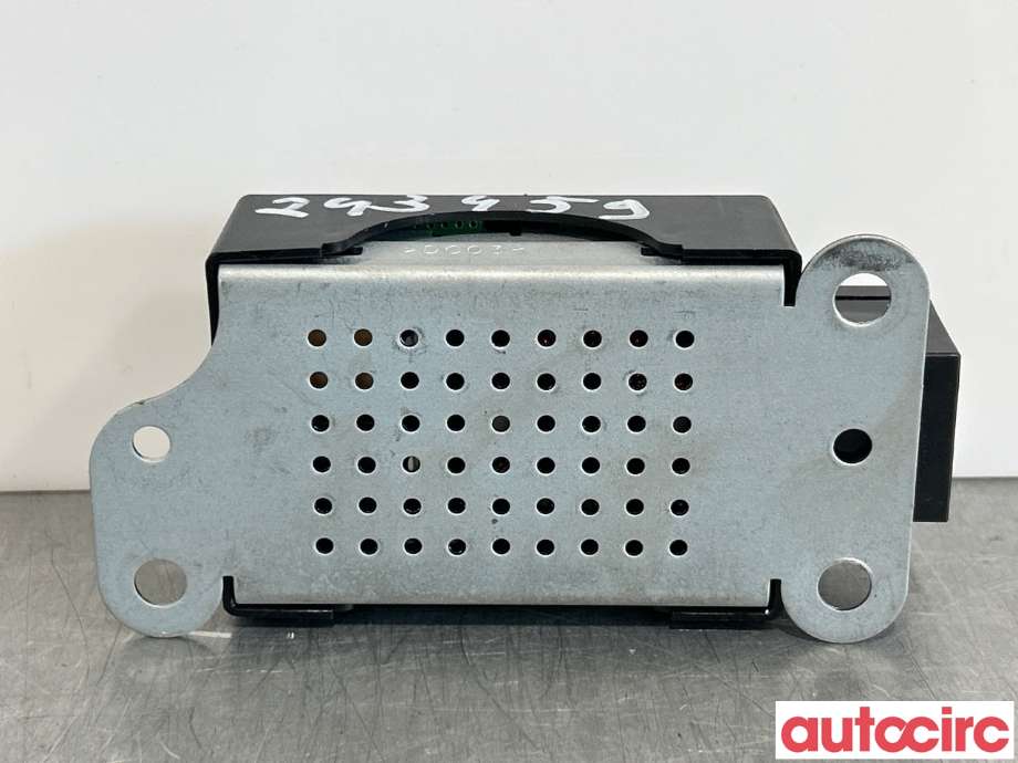 Antenne forsterker til VW Golf VI 2008-2012  (VOLKSWAGEN|5M0035570B|)