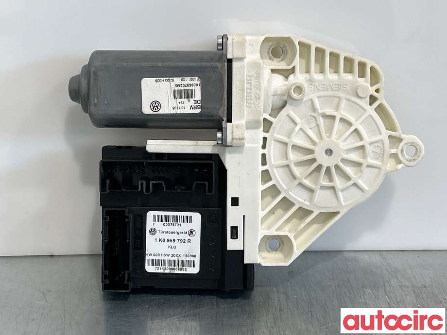Ruteheis høyre foran til VW Golf VI 2008-2012 (VOLKSWAGEN|5K0959702E||1K0959792R)