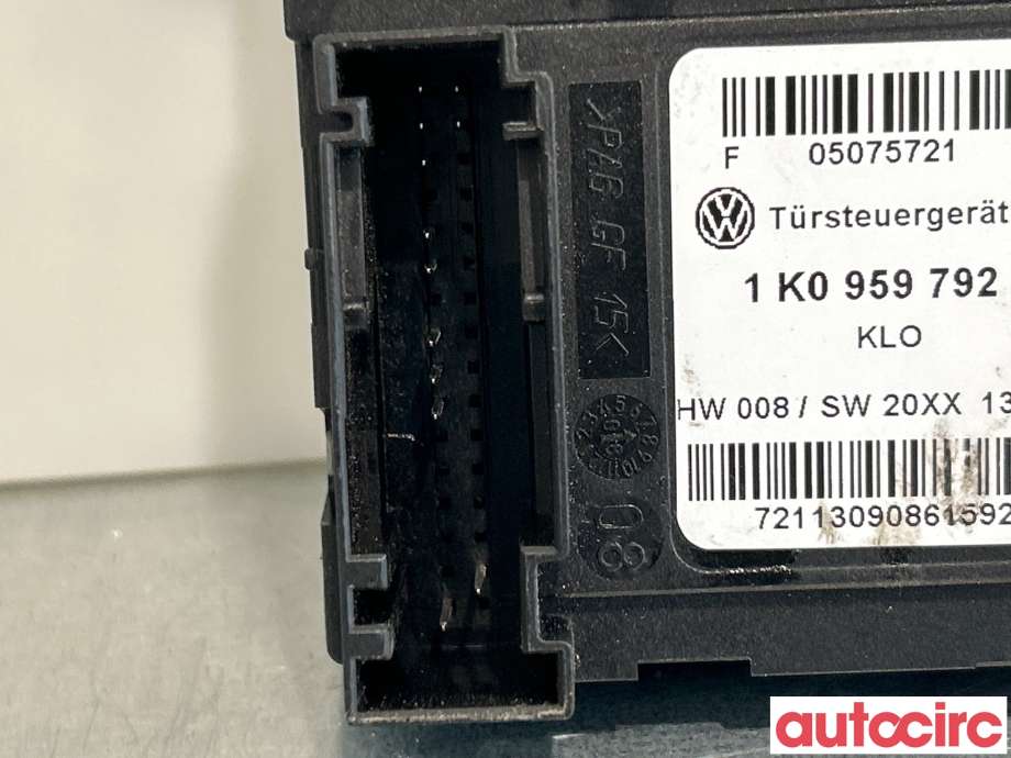 Ruteheis høyre foran til VW Golf VI 2008-2012 (VOLKSWAGEN|5K0959702E||1K0959792R)