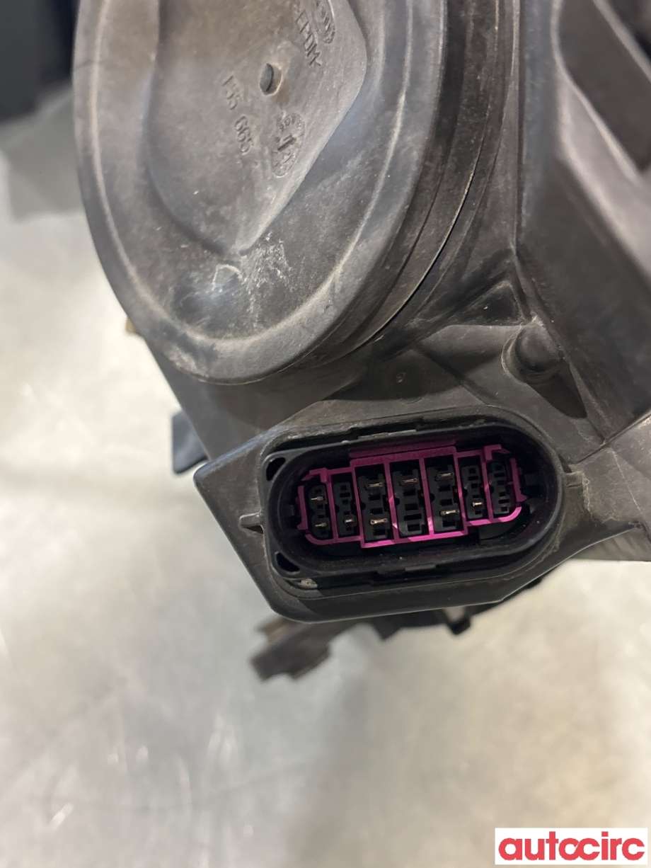 Frontlykt høyre halogen til VW Tiguan 2011-2016 (Type I, Fase 2)  (VOLKSWAGEN|5N1941044B||5N1941034)