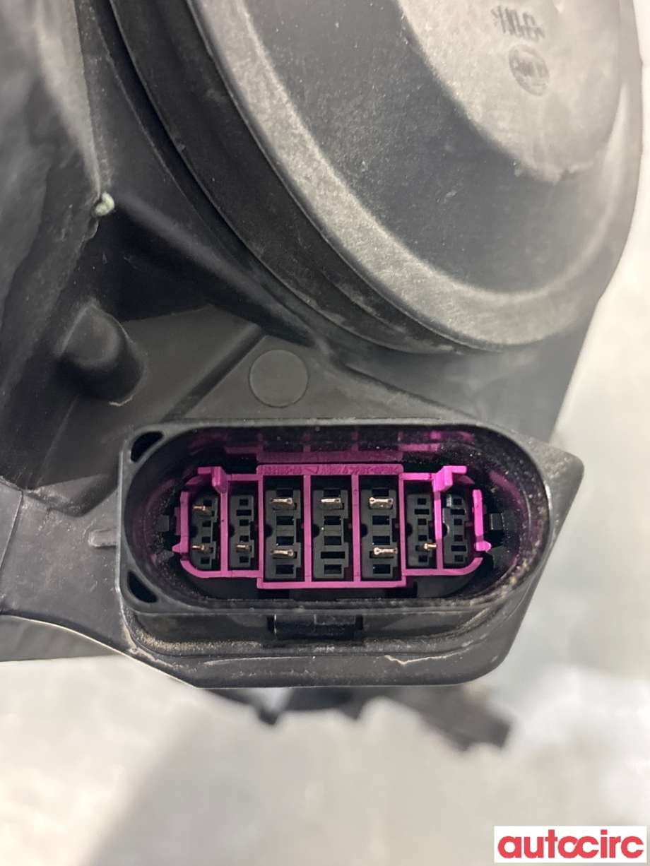 Frontlykt venstre halogen til VW Tiguan 2011-2016 (Type I, Fase 2) (VOLKSWAGEN|5N1941043B|)