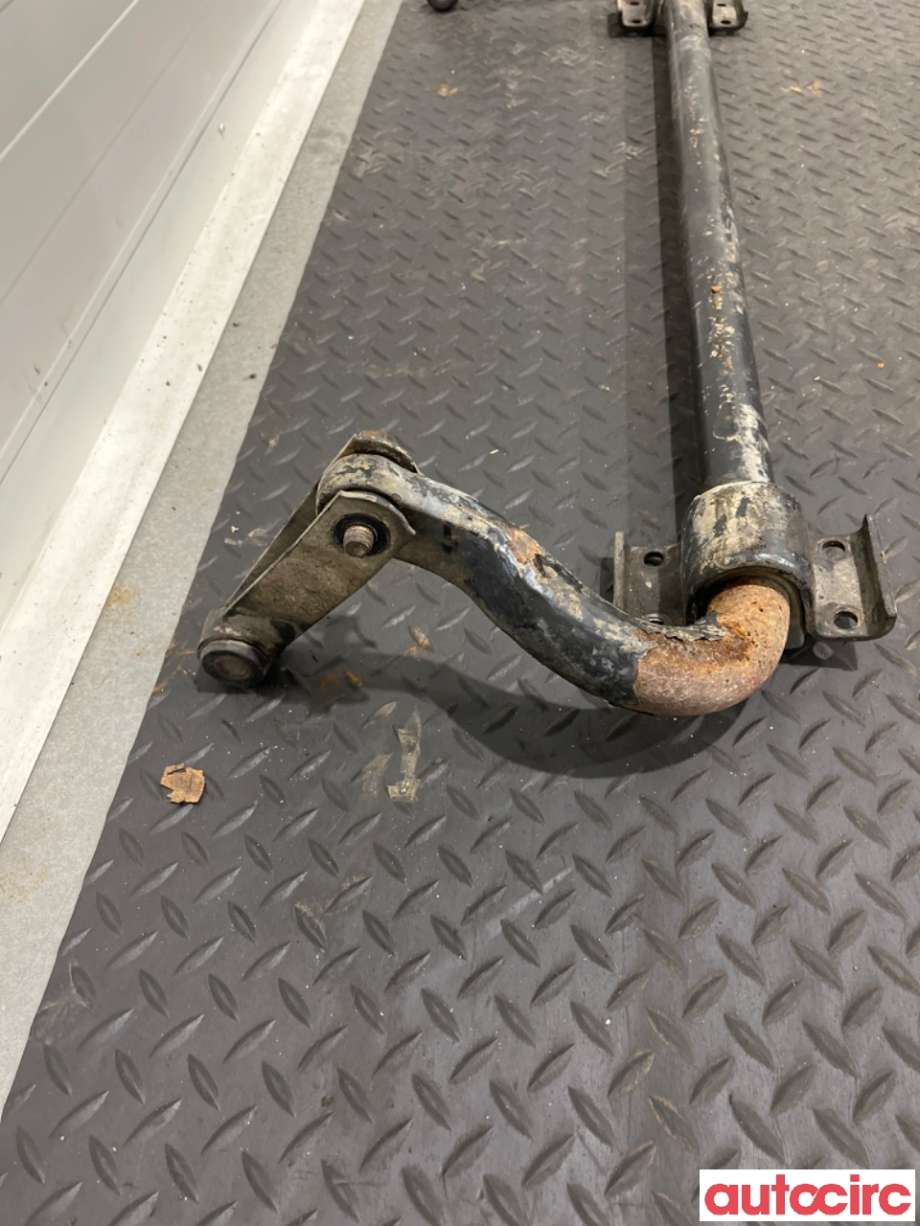 Stabilisatorstag foran til Mercedes G-Wagen 1990-->> (W463) (W463) (MERCEDES|A4633230465|)