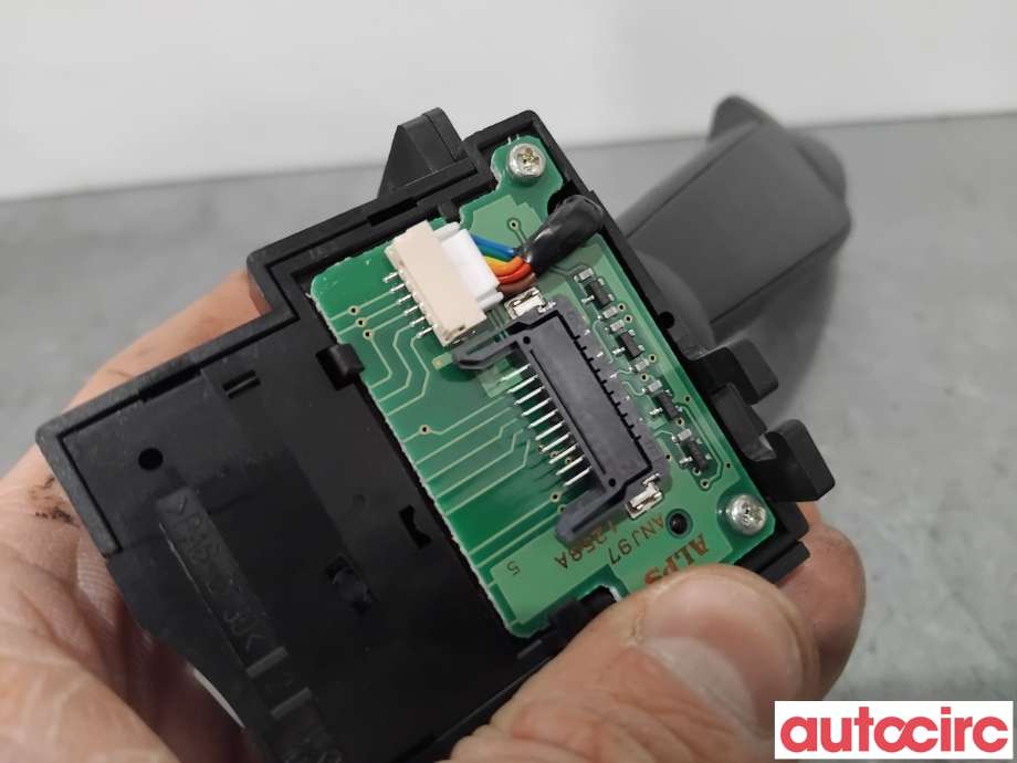 Bryter blink til Volvo V60/V60 CC 2013-2018 (Type I, Fase 2)  (VOLVO|31456045||31394001)