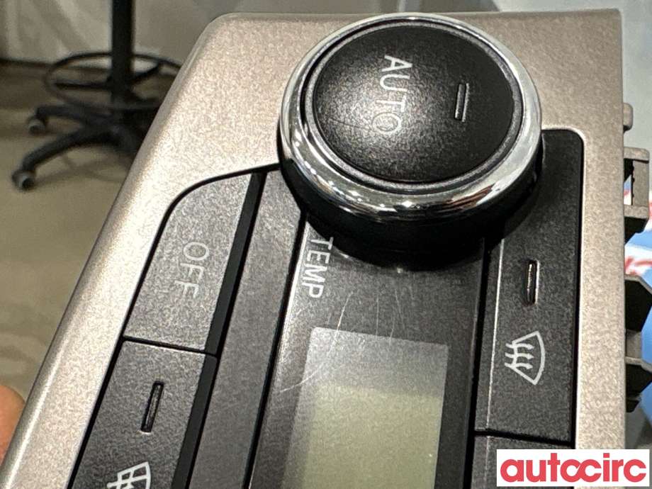 Varmeapparat betjening til Toyota Avensis 2009-2015 (Type III, Fase 1) (TOYOTA|5590005480||55900-05480)