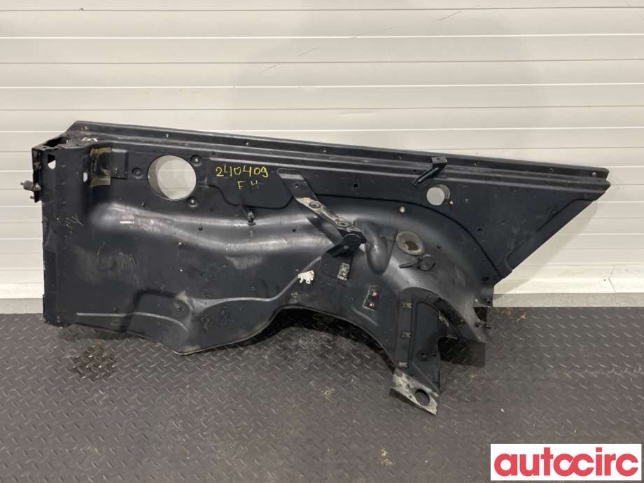 Diverse deler til Mercedes G-Wagen 1990-->> (W463) (W463) (MERCEDES|A4636201950|)