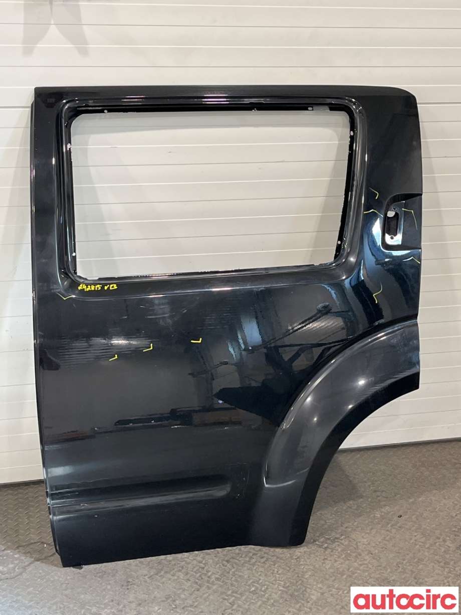 Dør venstre bak til Nissan Pathfinder 2010-2014 (Fase 2) (R51) (R51) (NISSAN|82101EB330)