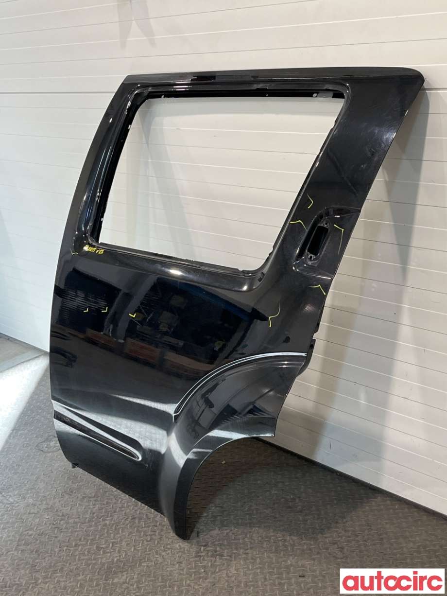Dør venstre bak til Nissan Pathfinder 2010-2014 (Fase 2) (R51) (R51) (NISSAN|82101EB330)