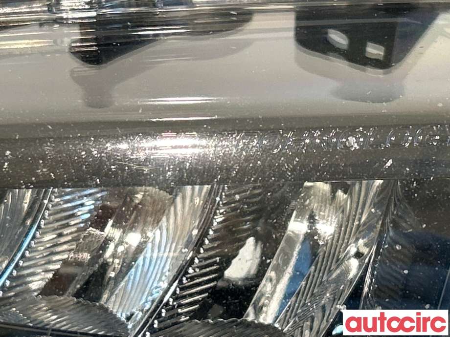 Tåkelykt venstre foran til Land Rover Range Rover, Evoque 2011-2019 (Type I)  (LAND-ROVER|LR077889|LR069914|FJ32-15201-BA)