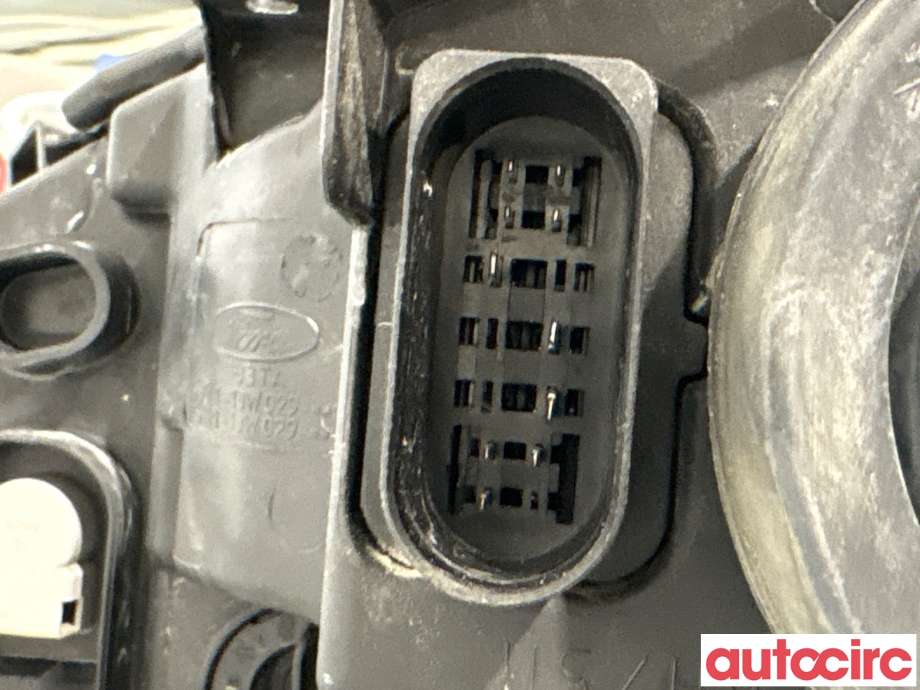 Frontlykt høyre halogen til Ford Transit Connect 2013-2018 Type II, Fase 1 (FORD|NO NUMBER|90036438|DT11-13W029DC)