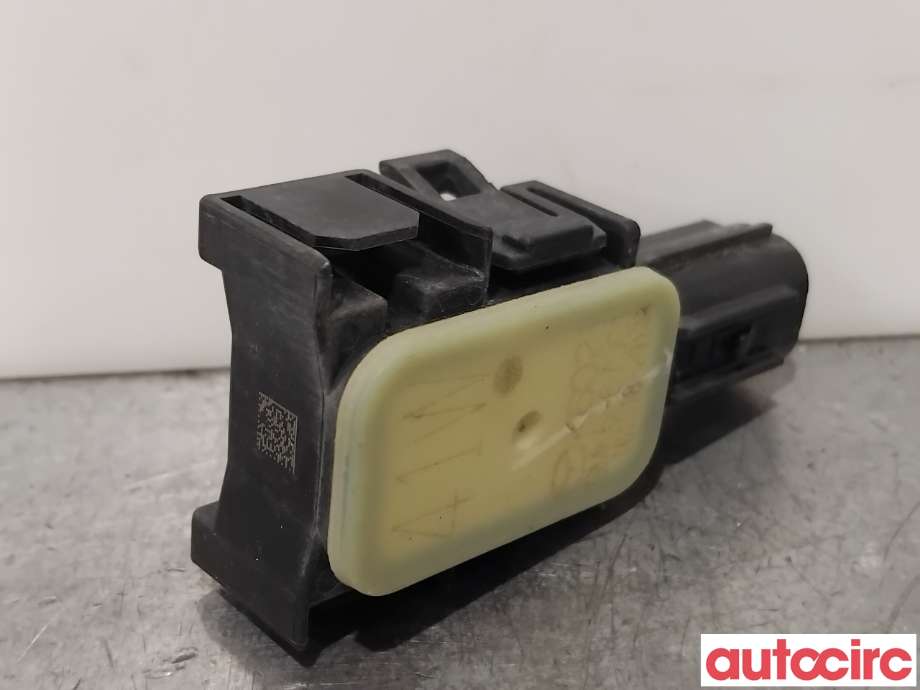 Parkeringssensor foran til Mazda 6 2015-2018 (Type III, Fase 2) (MAZDA|GMK6-67-UC1||GMK6-67UC1)
