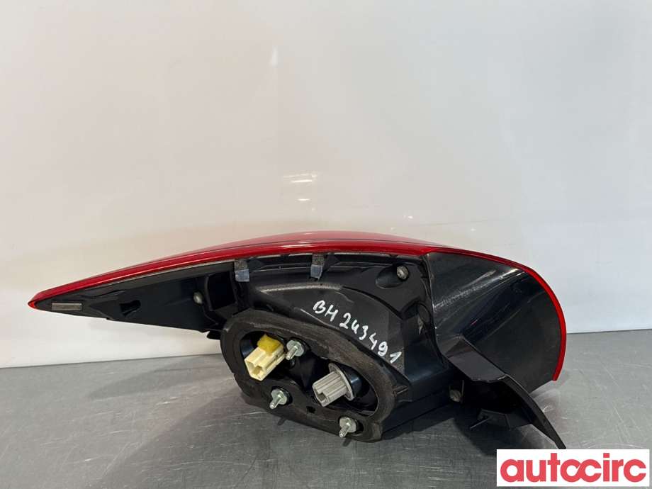Baklykt høyre til Mazda 3 2013-2016 (Type III, Fase 1)  (MAZDA|B45D-51-150D|)