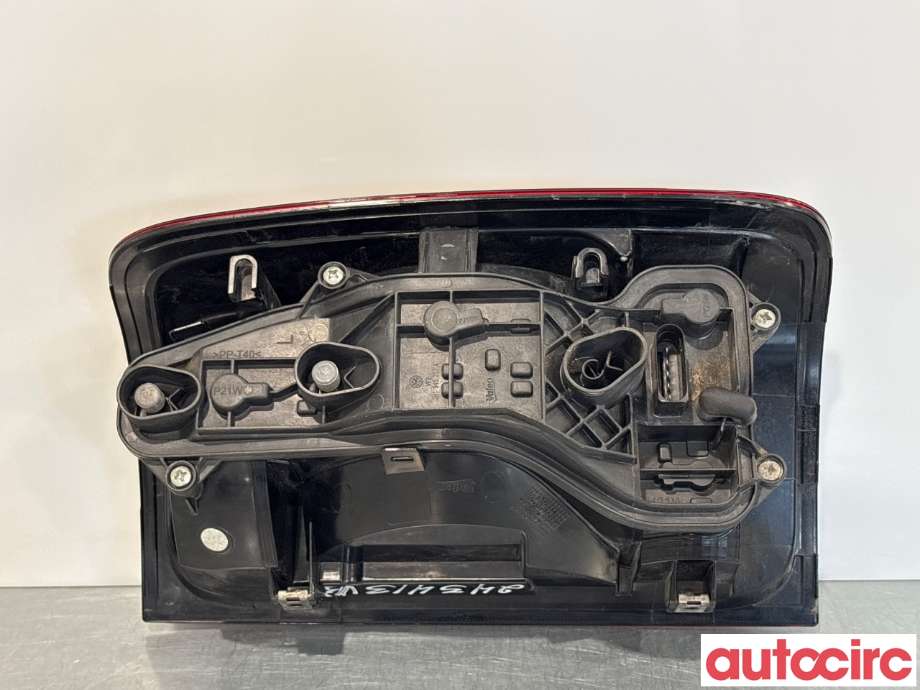 Baklykt venstre til VW Amarok 2016-2022 (Type I, Fase 2) (VOLKSWAGEN|2H1945095J|90040693|2H1945095P)