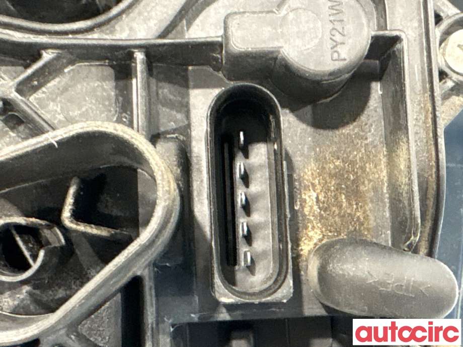 Baklykt venstre til VW Amarok 2016-2022 (Type I, Fase 2) (VOLKSWAGEN|2H1945095J|90040693|2H1945095P)