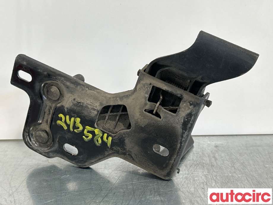 Diverse deler til Škoda Superb 2008-2015 (Type II)  (SKODA|3T0823480B|)