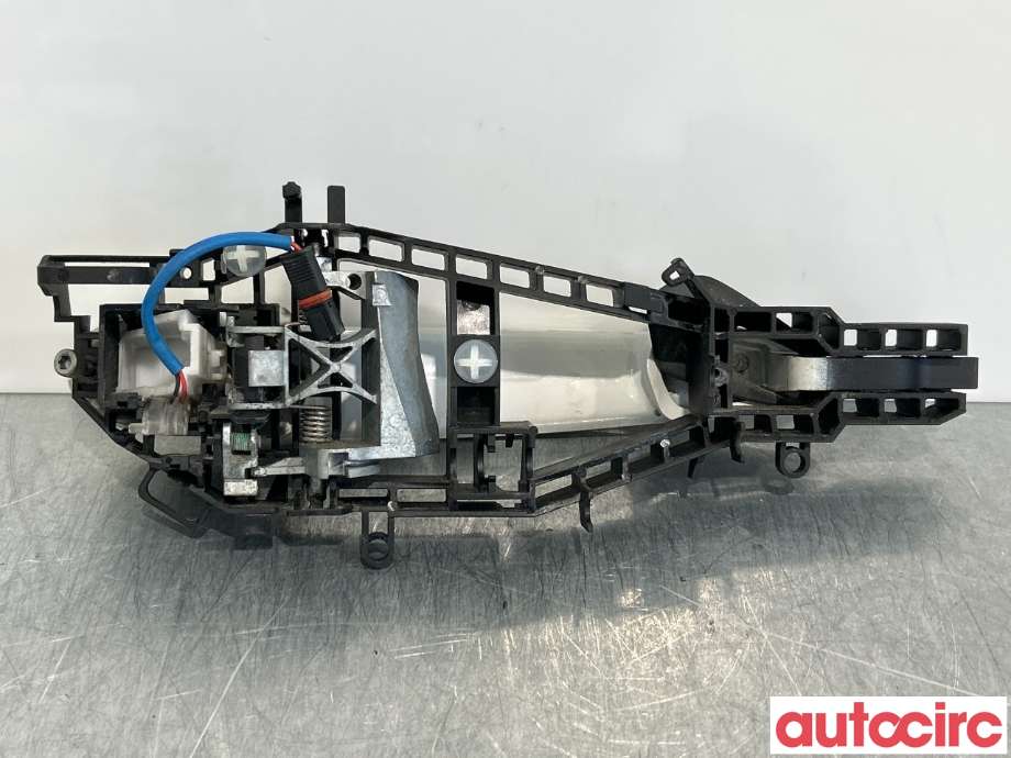 Dørhåndtak utv venstre bak til BMW 3-Serie 2012-2018 (F30/F31/F34) (F30/F31/F34) (BMW|51217207561|51217242567|)