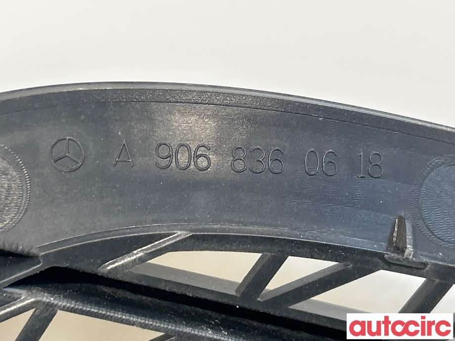 Grill til Mercedes Sprinter 2013-2018 (Fase 2) (906) (906) (MERCEDES|A9068360618|)